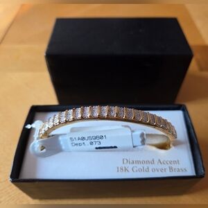 NWT 18K Gold Over Brass Round Bracelet with Diamond Accents. Hinge Closure